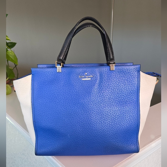 kate spade Handbags - Kate Spade Chelsea Square Hayden Deep Blue, White And Black